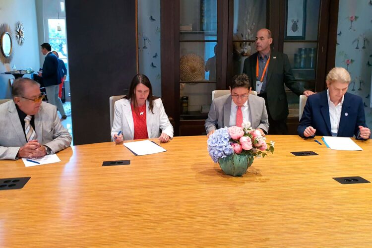 Firman México, Estados Unidos y Canadá términos de referencia del Comité de Salud Animal de América del Norte