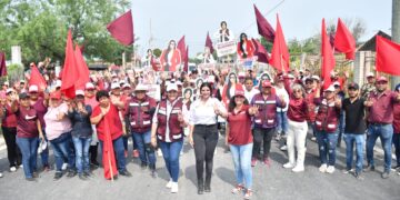 Compromete Olga Sosa más apoyos sociales para habitantes de Díaz Ordaz