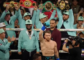 Canelo defiende con éxito su ‘reinado’ en las 168 libras ante Munguía