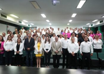 UAT y DIF Tamaulipas capacitan sobre trabajo en equipo con enfoque humanista