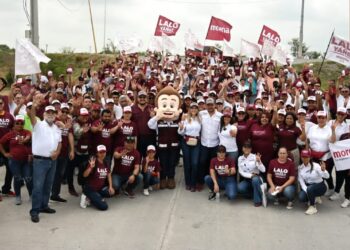 Se compromete Olga Sosa con habitantes de Río Bravo