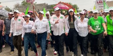 Bajo la lluvia sella alianza con Gattás, Geño y Blanca Anzaldúa la Col. Vamos Tamaulipas
