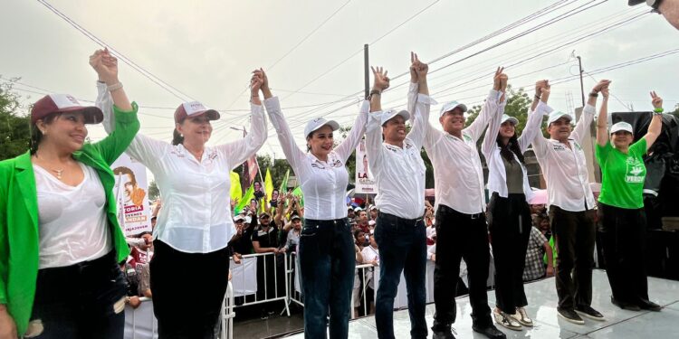 Bajo la lluvia sella alianza con Gattás, Geño y Blanca Anzaldúa la Col. Vamos Tamaulipas