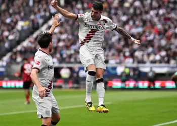 Bayer Leverkusen triunfa en Frankfurt y suma 48 partidos invicto