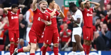 Liverpool se niega a dejar escapar la Premier League y gana al Tottenham