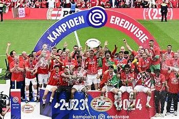 PSV Eindhoven de Chucky Lozano se proclama campeón de Países Bajos