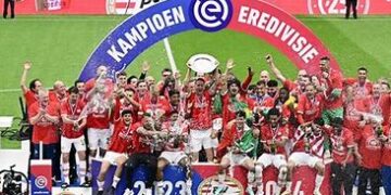 PSV Eindhoven de Chucky Lozano se proclama campeón de Países Bajos