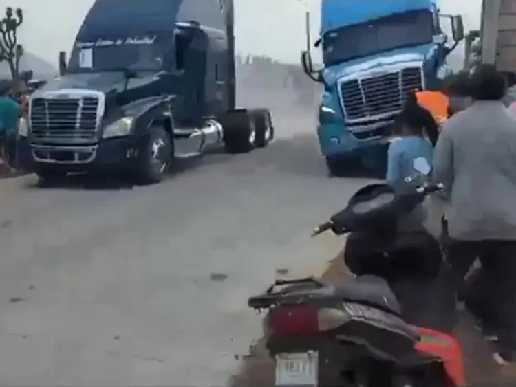 Arrancones ilegales de traileras dejan tres muertos y 12 heridos en Hidalgo