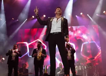 Banda MS acepta invitación de López Obrador para cantar en el Zócalo de CDMX