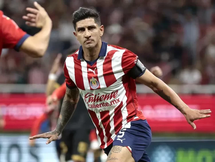 Chivas toma mínima ventaja sobre Toluca con un golazo de “Pocho” Guzmán