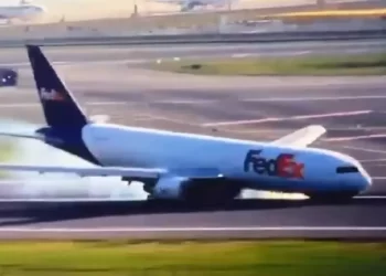 Avión de Boeing realiza peligroso aterrizaje de emergencia en Turquía