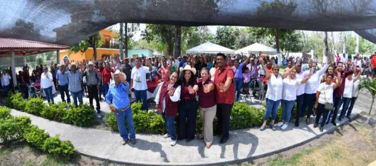 Olga Sosa se compromete con habitantes de Ocampo para llevar beneficios de la 4T