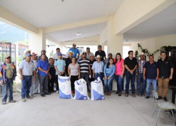 Impulsan la siembra de avena forrajera en tres ejidos de Miquihuana
