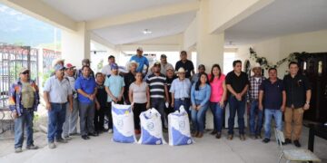 Impulsan la siembra de avena forrajera en tres ejidos de Miquihuana