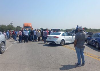 Agricultores cierran carretera Victoria-San Fernando-Matamoros