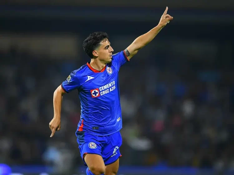 Cruz Azul triunfa 2-0 en su visita a Pumas y se acerca a Semifinales