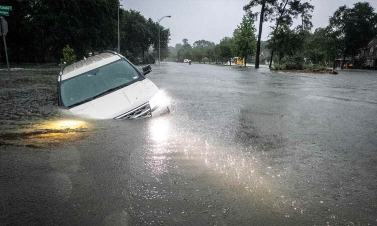 Tormentas inundan Texas: Aumenta alerta ambiental por desbordamientos
