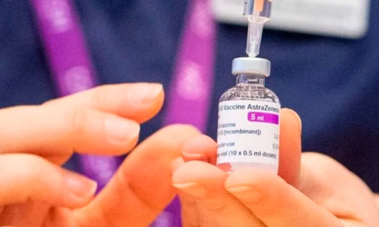 Europa no retiró la vacuna AstraZeneca por causar trombosis