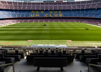 Barcelona busca jugar Champions en el Camp Nou antes de 2025