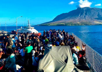 Evacuación masiva en Indonesia por riesgo de tsunami