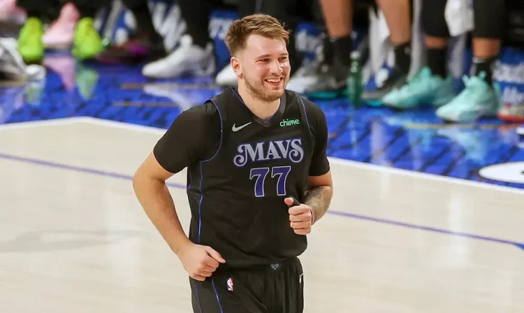 Luka Doncic lidera a los Mavericks en una victoria dominante sobre los Clippers