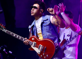 Kalimba celebra 20 años de carrera como solista con un espectacular show en el Pepsi Center