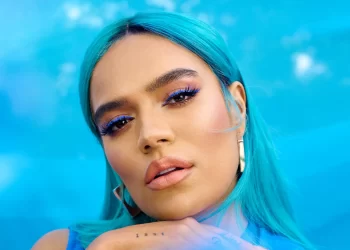 Nombran a Karol G mujer del año en Billboard Mujeres Latinas