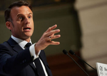 Macron insiste en la posibilidad de enviar tropas a Ucrania ante avance ruso