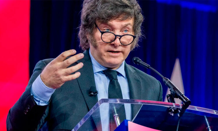 Presidente argentino Milei arremete contra Sánchez por acusaciones a su esposa