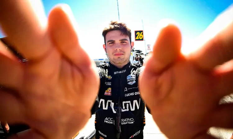 Pato O’Ward tiene otro buen día en los Libres de Indy 500