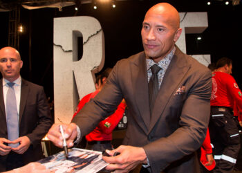 Acusan a Dwayne Johnson, “La Roca”, de comportamiento poco profesional en el set de Red One