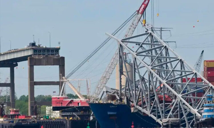 Recuperan quinto cuerpo en colapso del puente Francis Scott Key en Baltimore