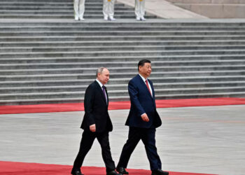 Putin destaca el “nivel sin precedentes” de relaciones con China durante visita oficial en Pekín