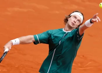 Andrey Rublev remonta ante Felix Auger-Aliassime y conquista el título en Madrid