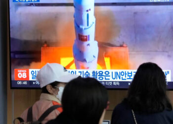Norcorea planea lanzar satélite, alerta Japón