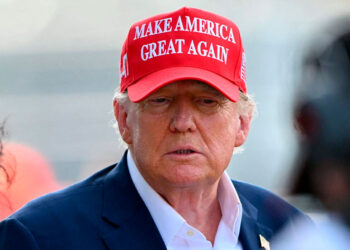 Trump compara gobierno Biden con la Gestapo nazi, intensificando acusaciones