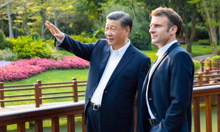 China se compromete a colaborar en la resolución de la crisis en Ucrania durante visita a Francia