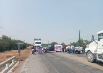 Agricultores de San Fernando cierran de nuevo carretera Victoria-Matamoros