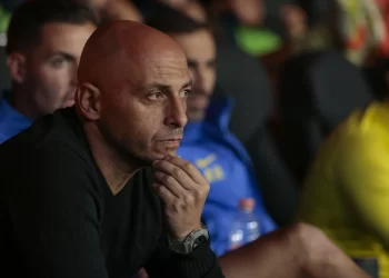 Ángel Villacampa Expresa Preocupación por la Solidez Defensiva del Monterrey