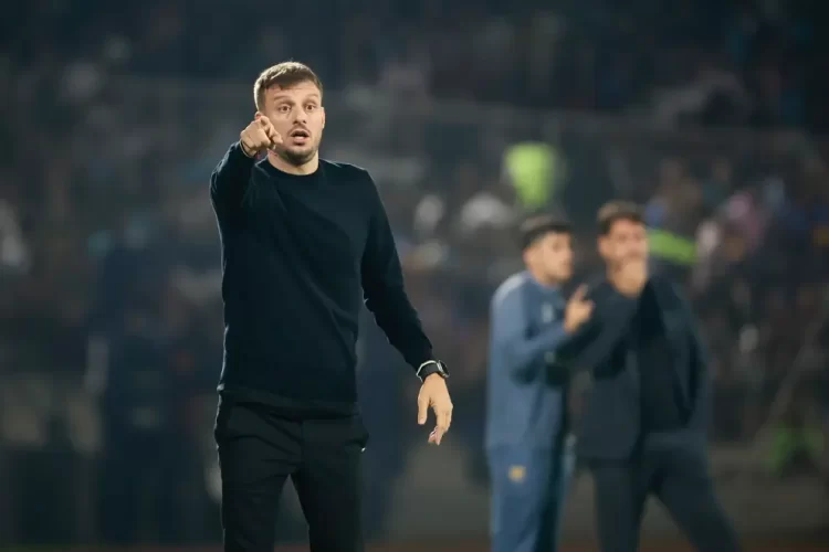 Martín Anselmi renueva su contrato con Cruz Azul hasta 2027