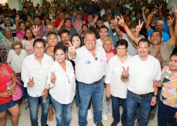 Trabajadores del Ayuntamiento de Victoria cierran filas con Óscar