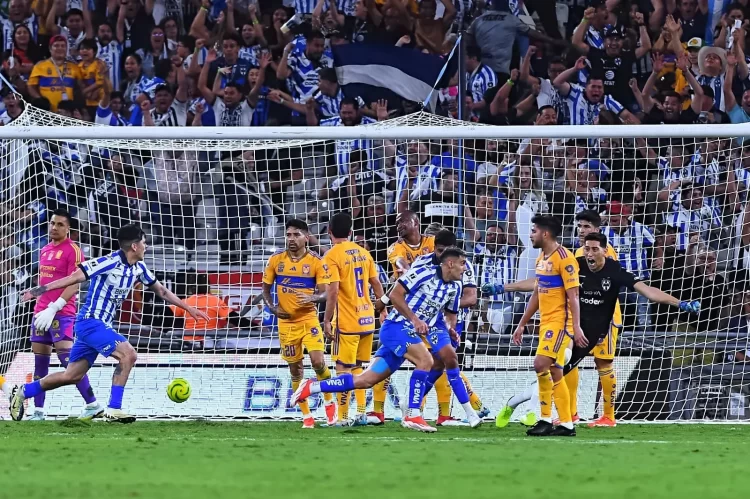 Rayados y Tigres chocan en un emocionante inicio de los cuartos de final