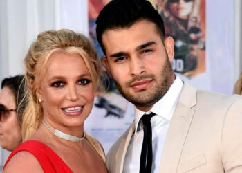 Britney Spears atendida por paramédicos tras pelea con su novio