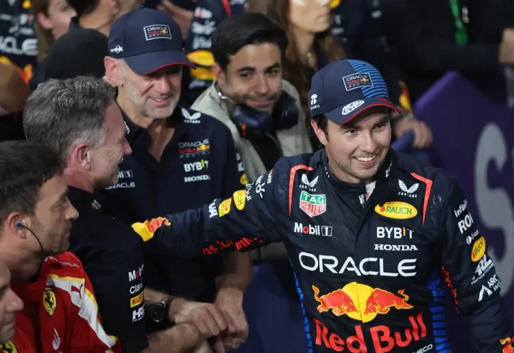 Helmut Marko critica el desempeño de Checo Pérez en Imola