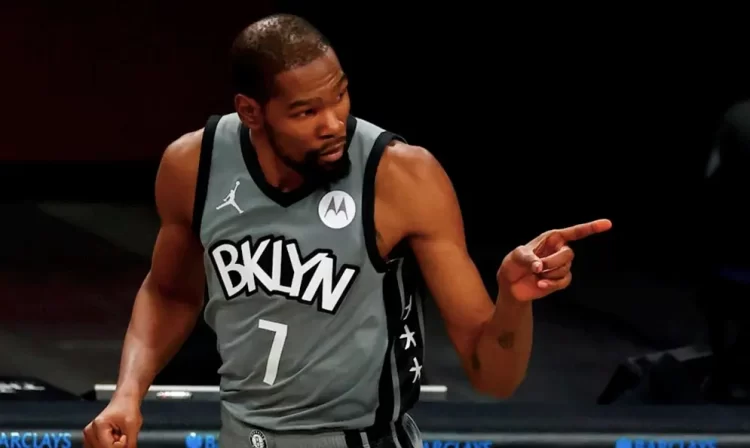 Los Lakers buscan a Kevin Durant