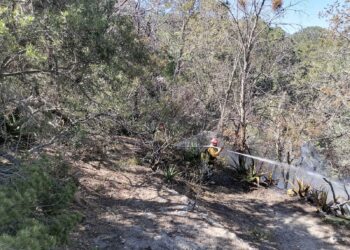 Extinguen incendio en Cañón del Novillo