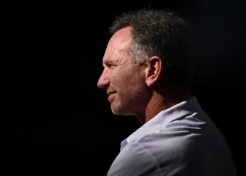 Christian Horner resignado tras perder la pole en Mónaco