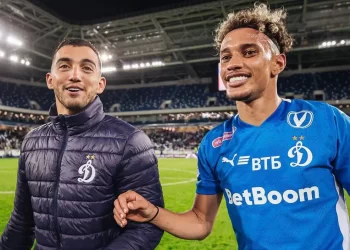 Dinamo de Luis Chávez pasa de pelear por el título a ser tercero en Rusia