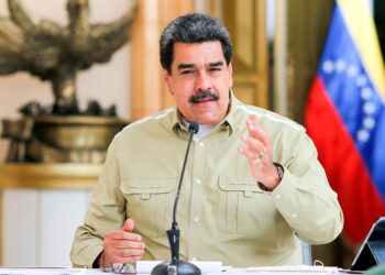 Maduro acusa a Milei de querer convertir a Argentina en colonia de EE. UU.