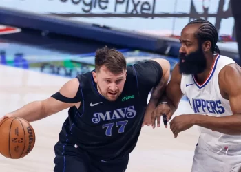 Doncic e Irving despiden a los Clippers